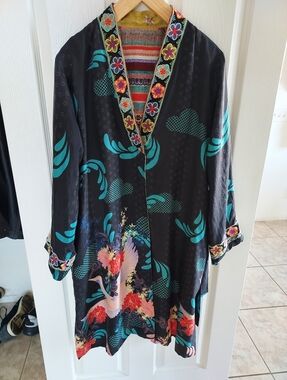 Johnny Was  Silk Reversible Floral Embroidered Black and Blue Kimono/Robe